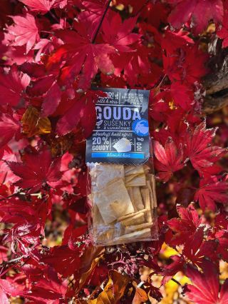 Život je lepší, když křupe. . . . #goudasusenky #luhacovice #podzim #gouda #syrovesusenky #snack #krekry #cheese #crackers