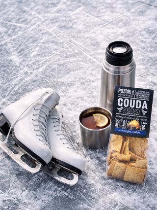 Sváteční cukroví bylo fajn… ale teď je čas na malou změnu! Pár koleček na ledě, horký čaj a Gouda sušenky jako perfektní...
